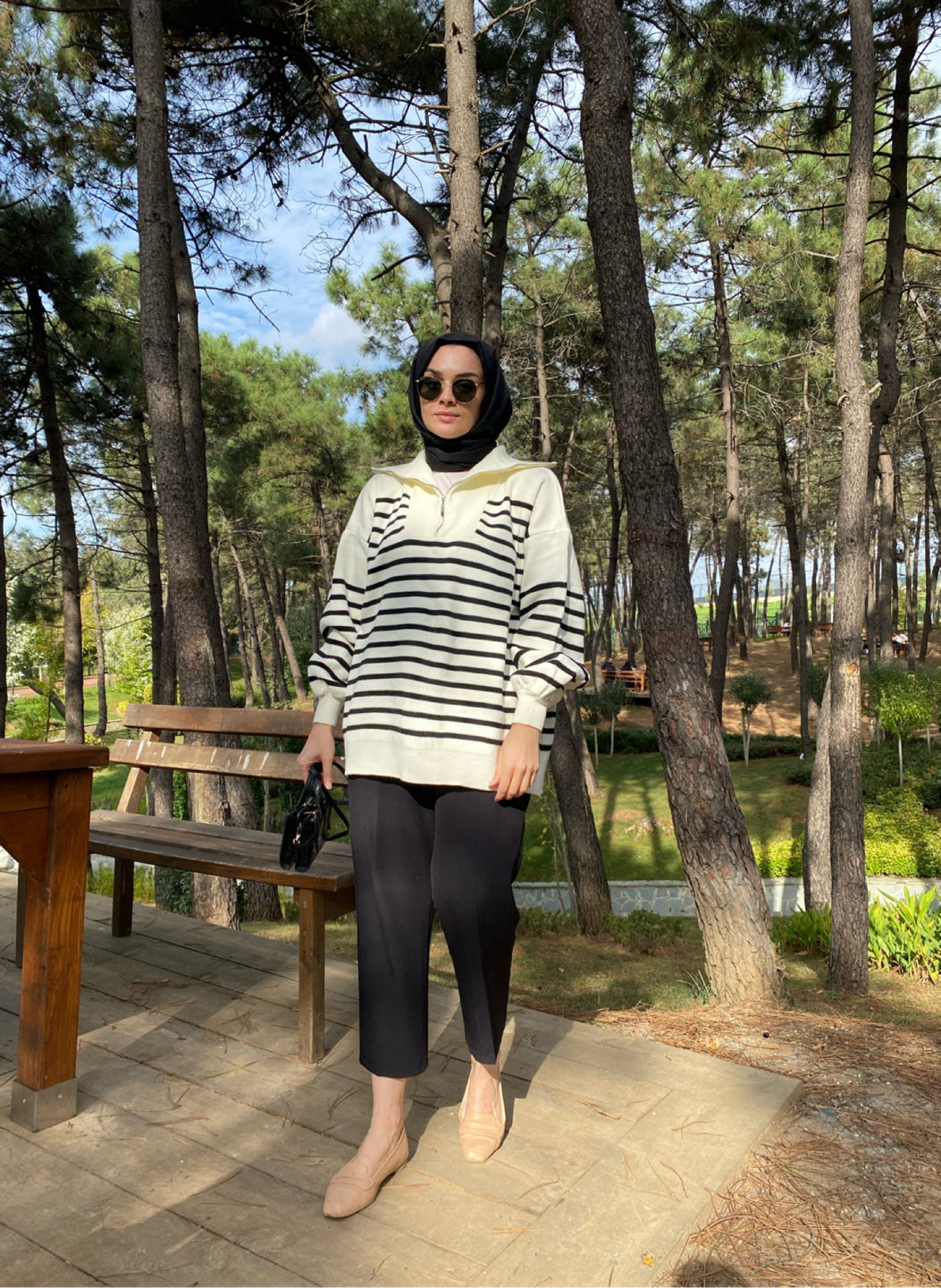 Beyaz Çizgili Oversize Triko Sweat