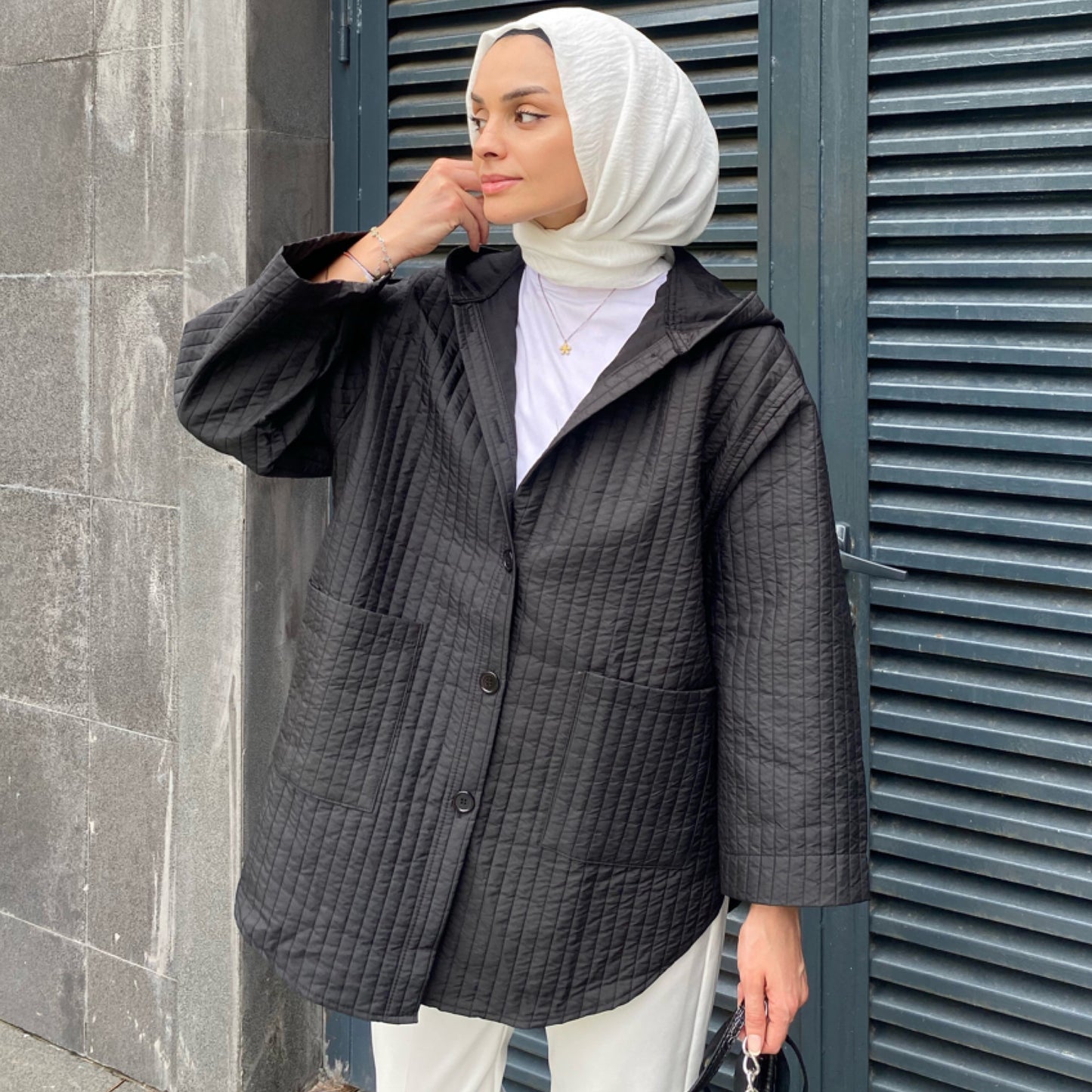 Kapüşonlu Siyah Kapitone Ceket