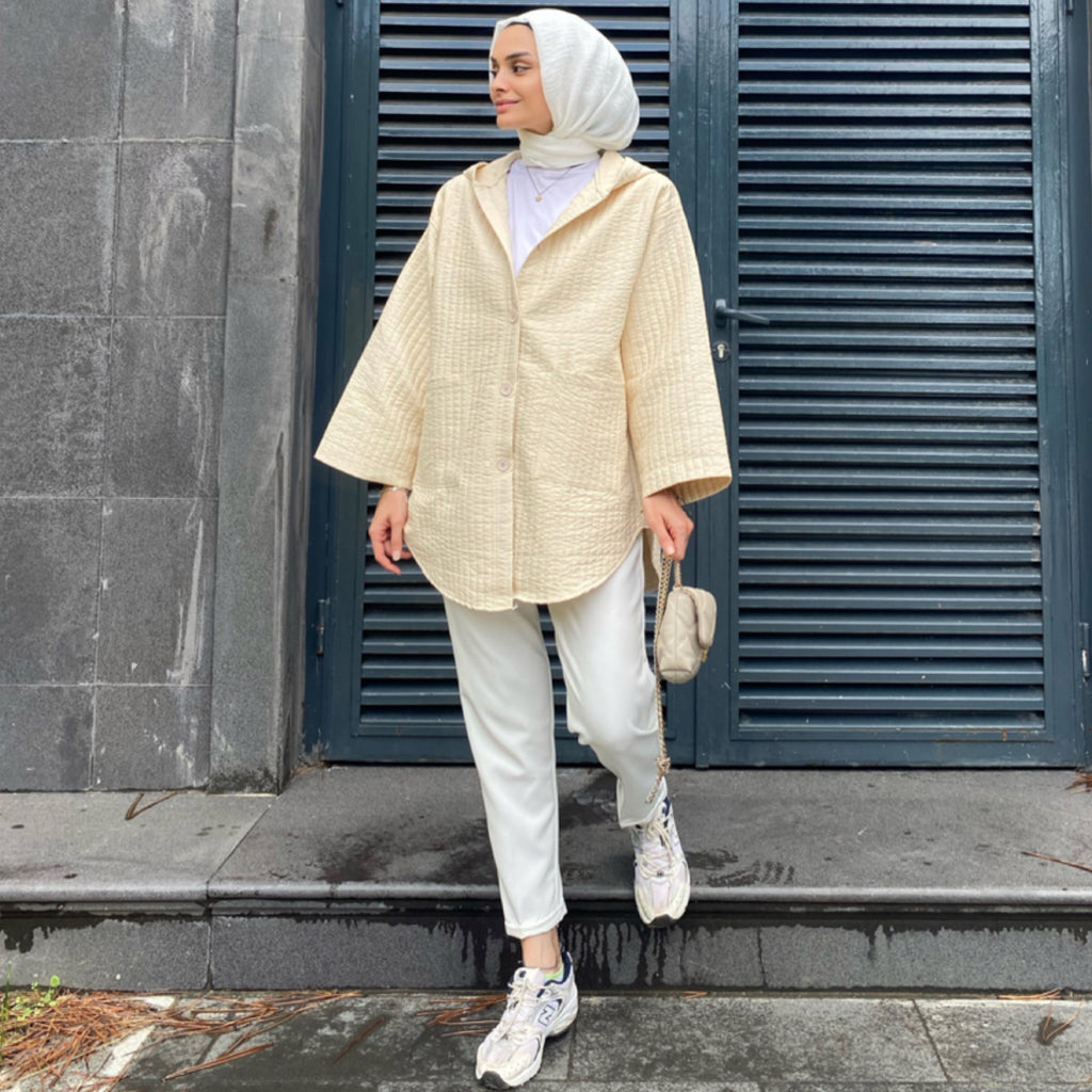 Kapüşonlu Bej Kapitone Ceket