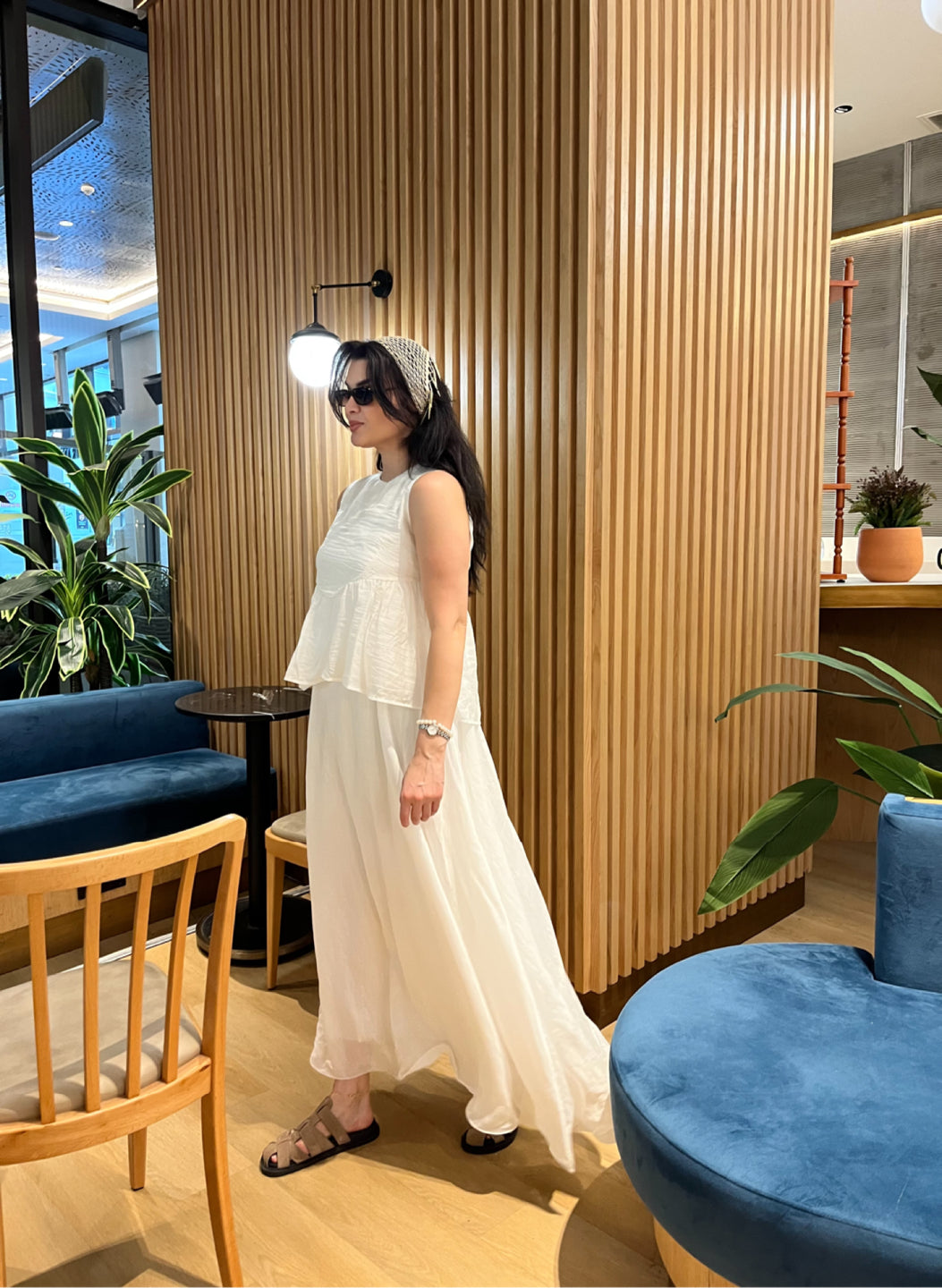 Ekru Kolsuz Peplum Bluz ve Maksi Etek Takımı