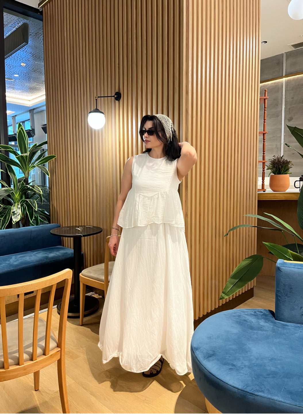 Ekru Kolsuz Peplum Bluz ve Maksi Etek Takımı