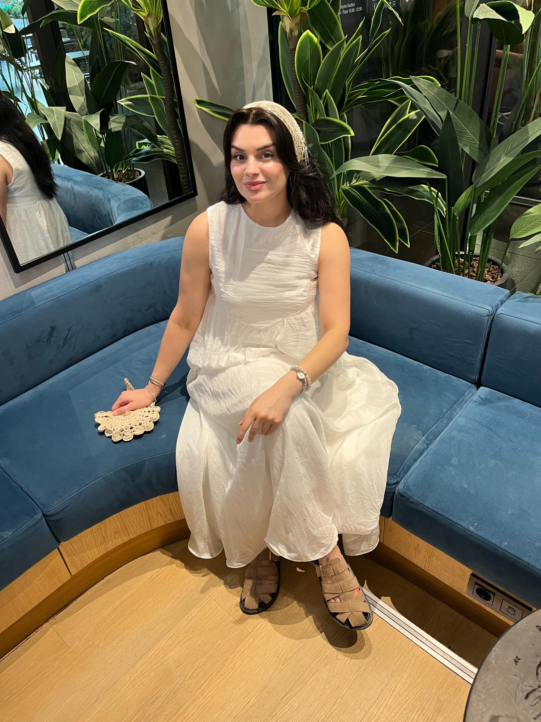 Ekru Kolsuz Peplum Bluz ve Maksi Etek Takımı