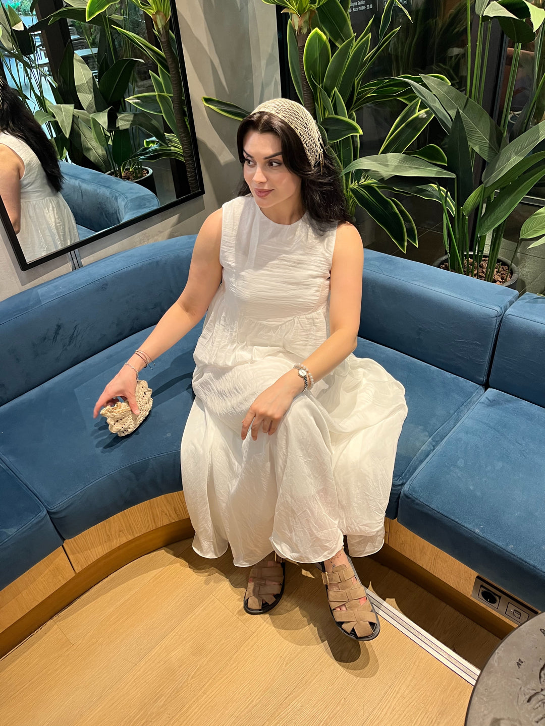 Ekru Kolsuz Peplum Bluz ve Maksi Etek Takımı