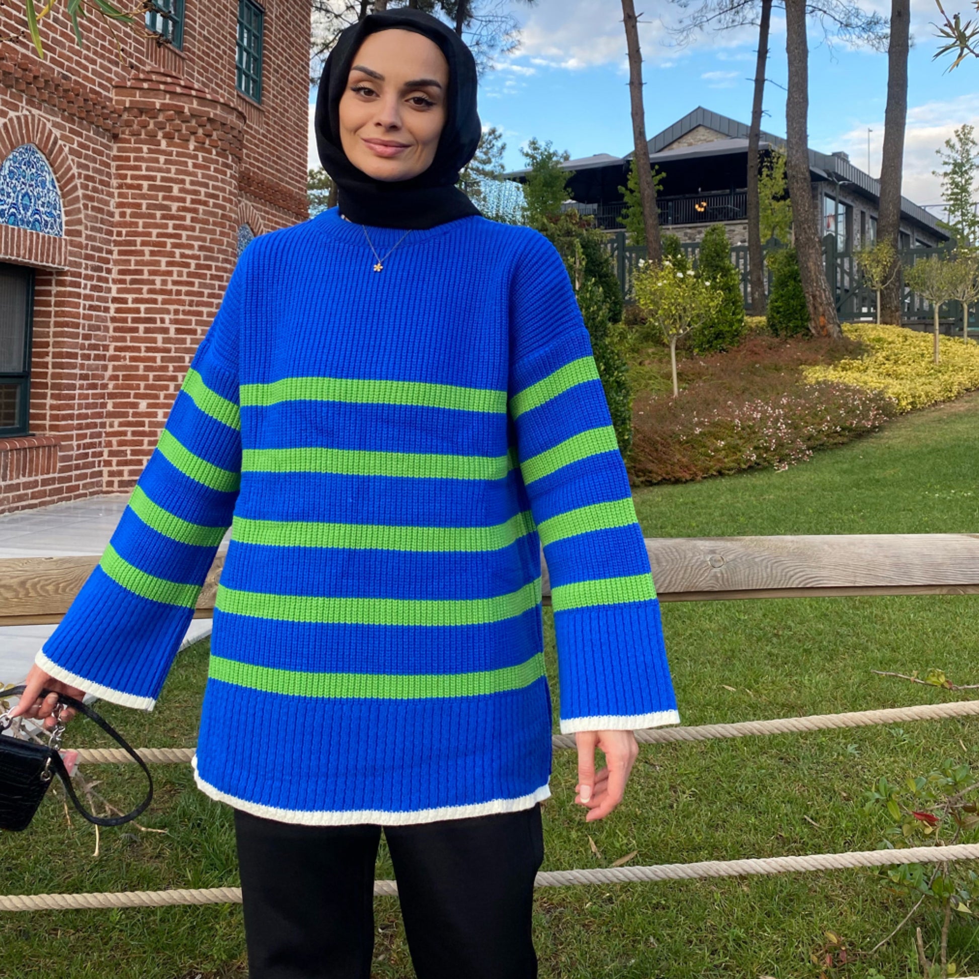 Lastik Örgülü Yün Kazak - Mavi