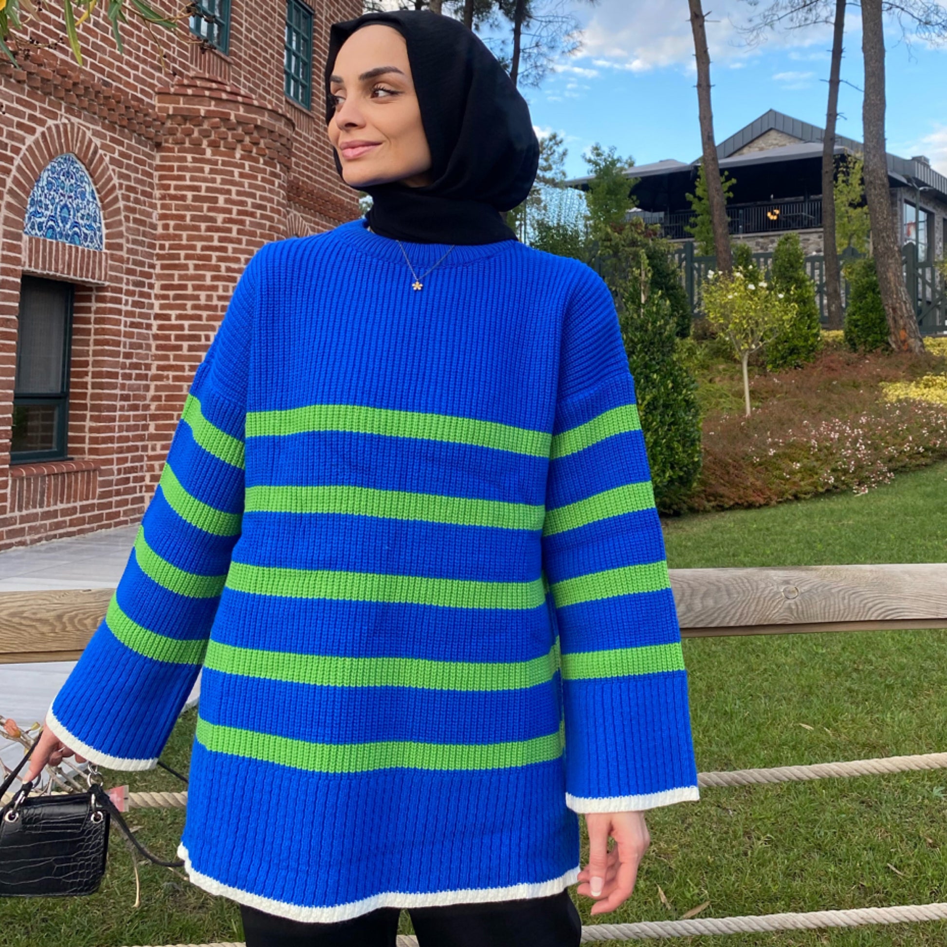 Lastik Örgülü Yün Kazak - Mavi