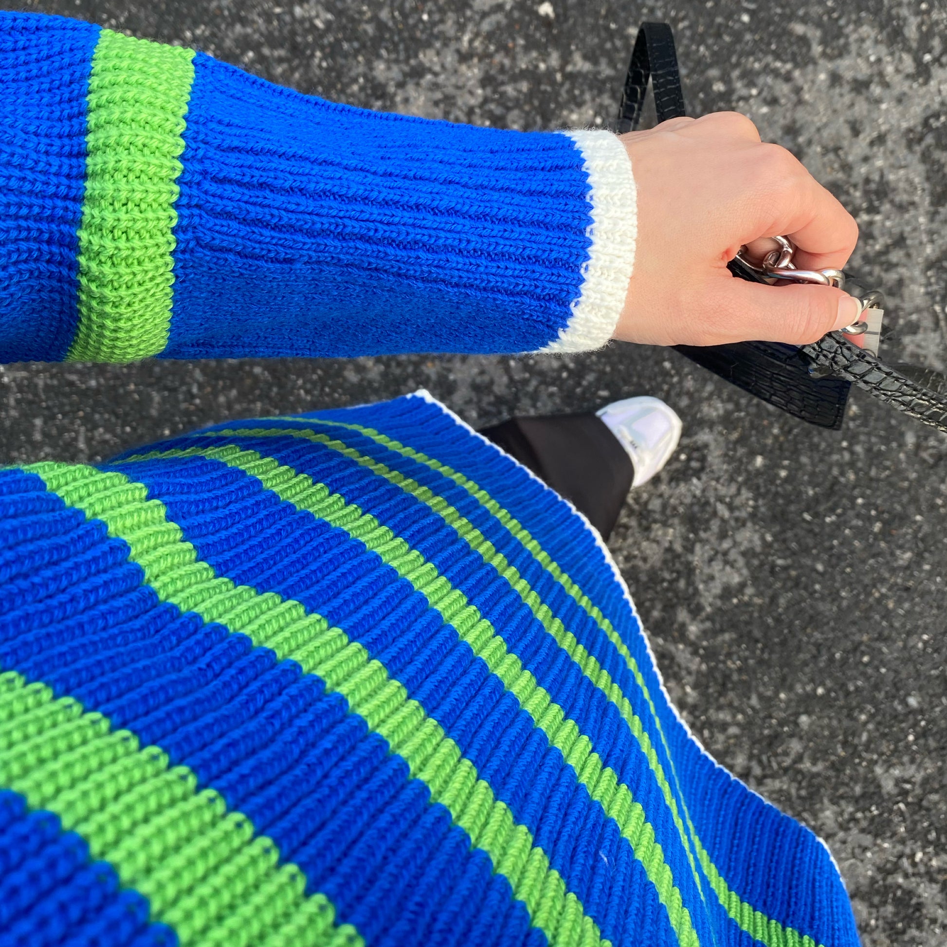 Lastik Örgülü Yün Kazak - Mavi