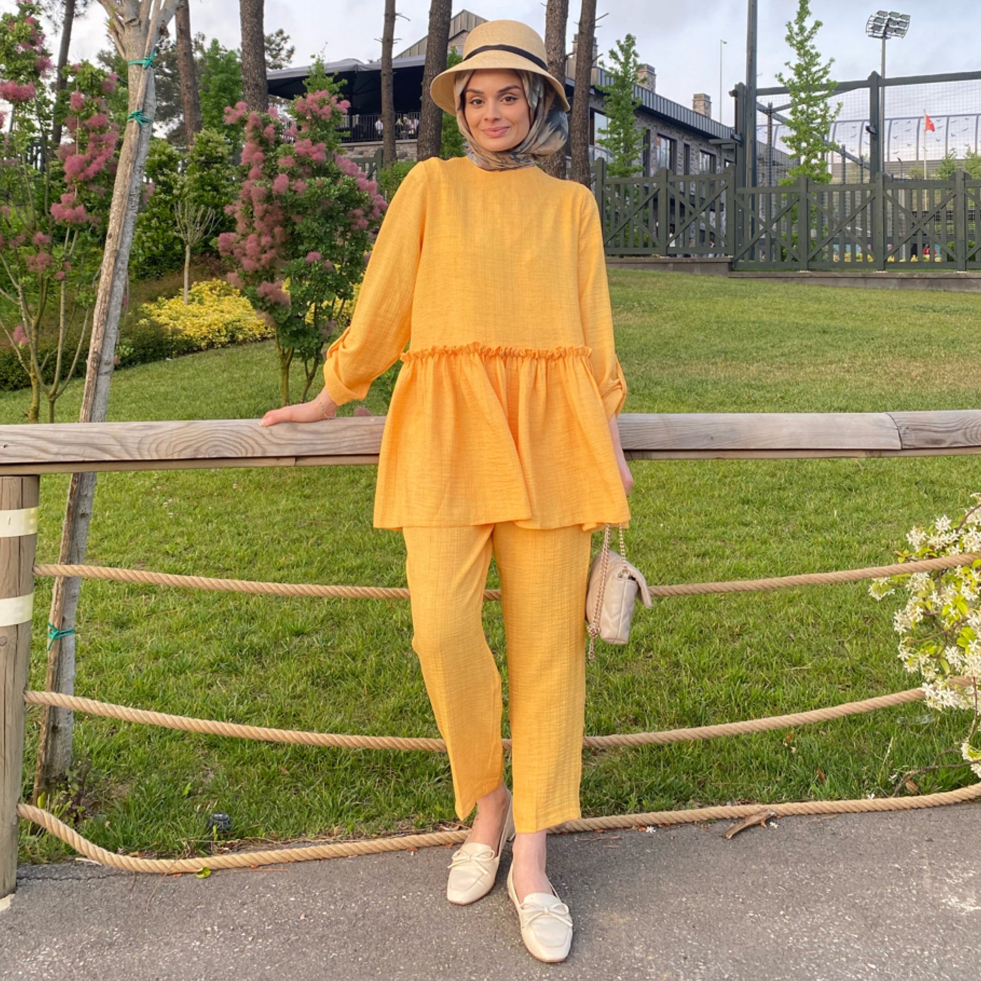 Sarı Fırfırlı Takım