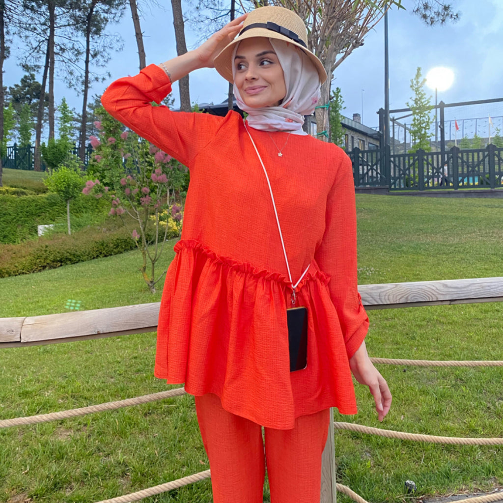 Turuncu Fırfırlı Takım