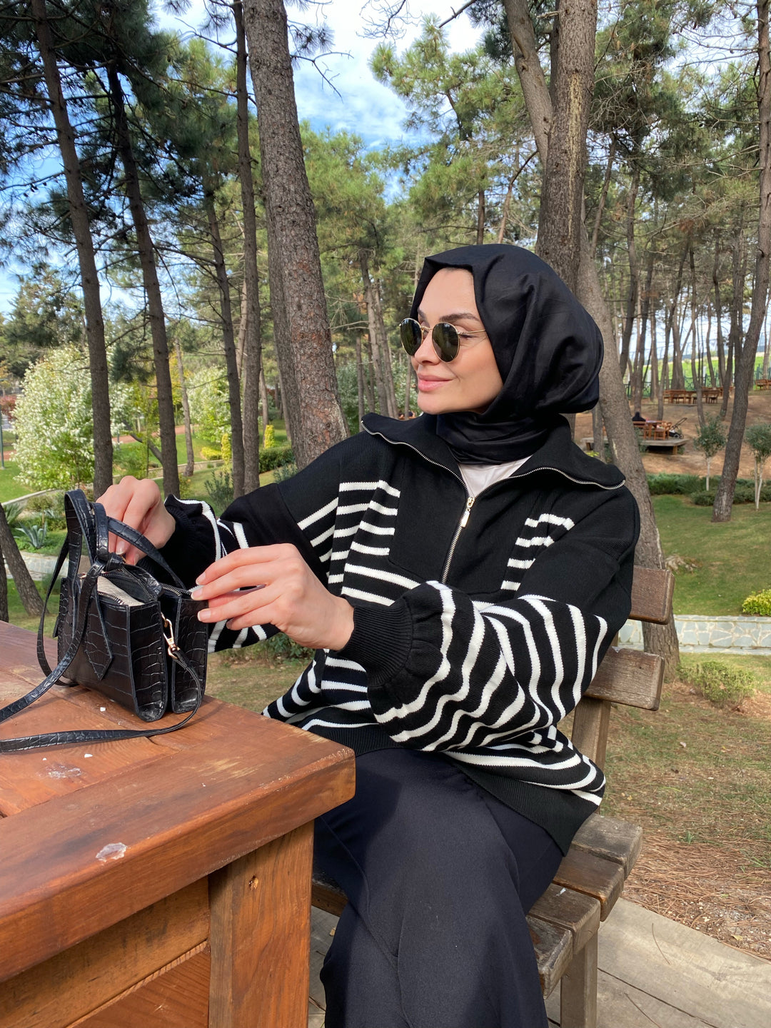Siyah Çizgili Oversize Triko Sweat