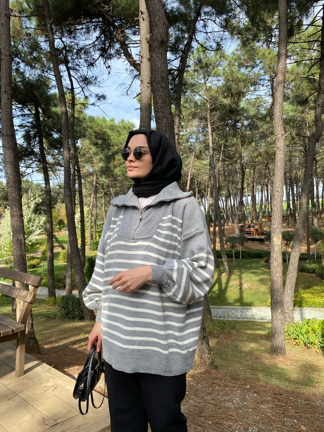 Gri Çizgili Oversize Triko Sweat