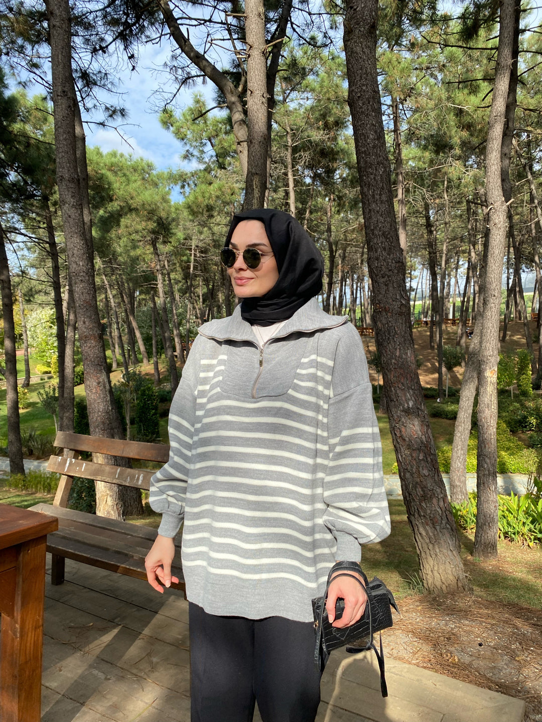 Gri Çizgili Oversize Triko Sweat