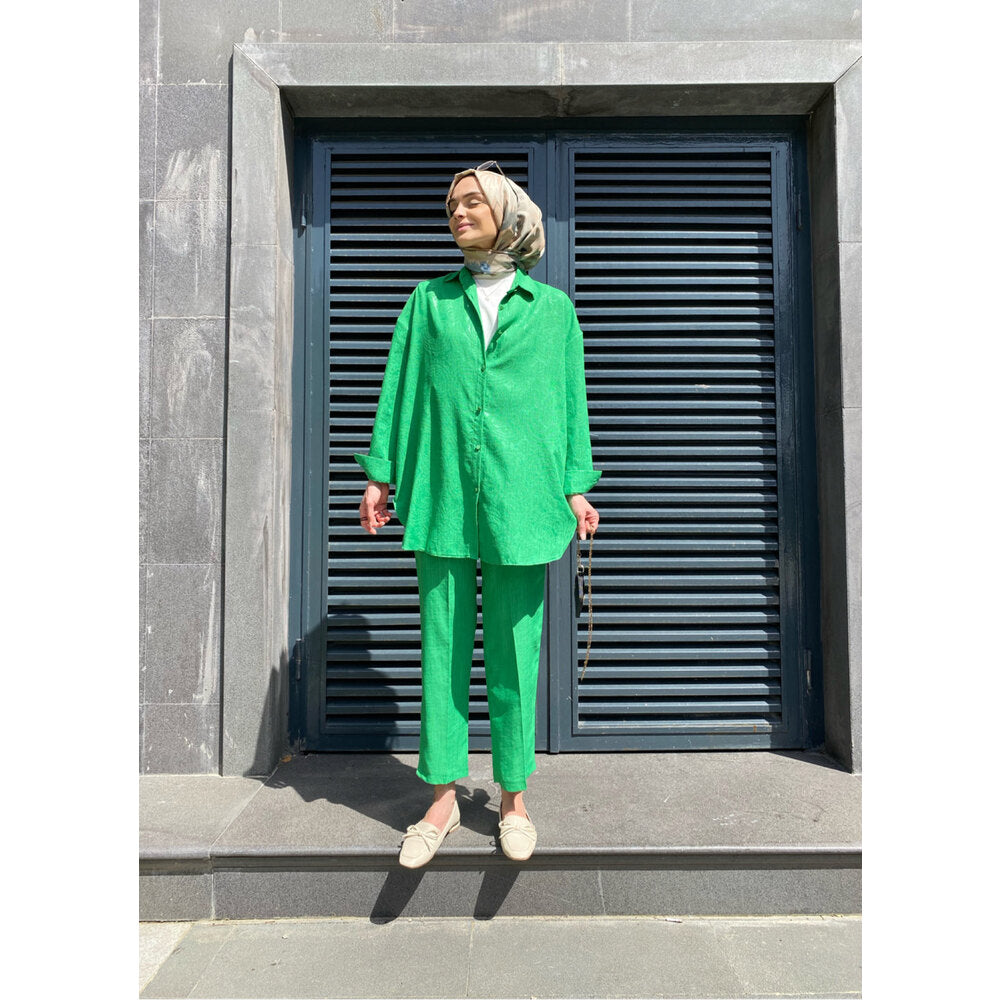 Kabartma Desenli Yeşil Gömlek