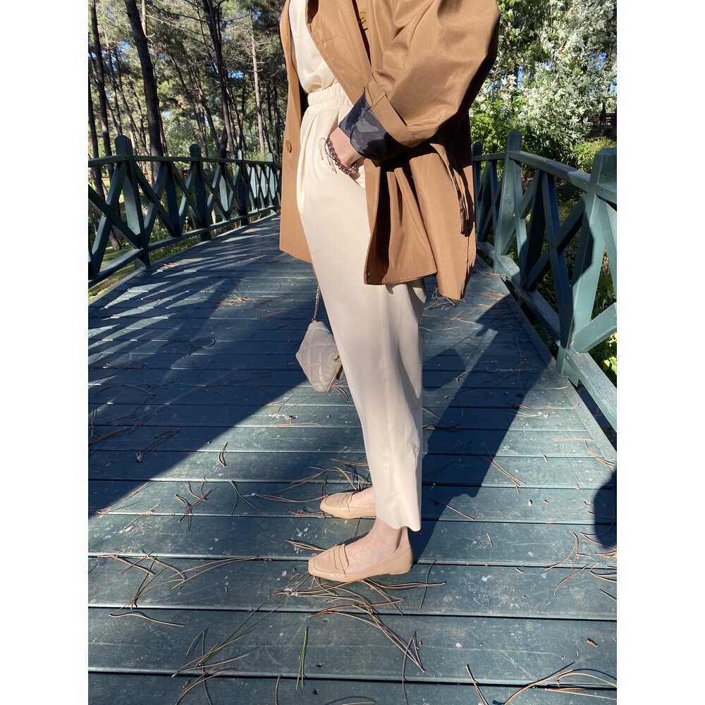 Bej Rengi Deri Pantolon