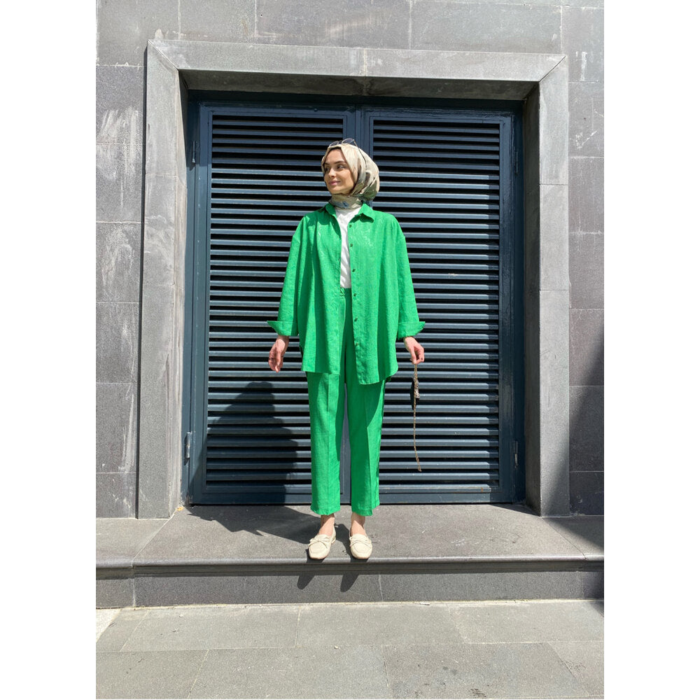 Kabartma Desenli Yeşil Gömlek