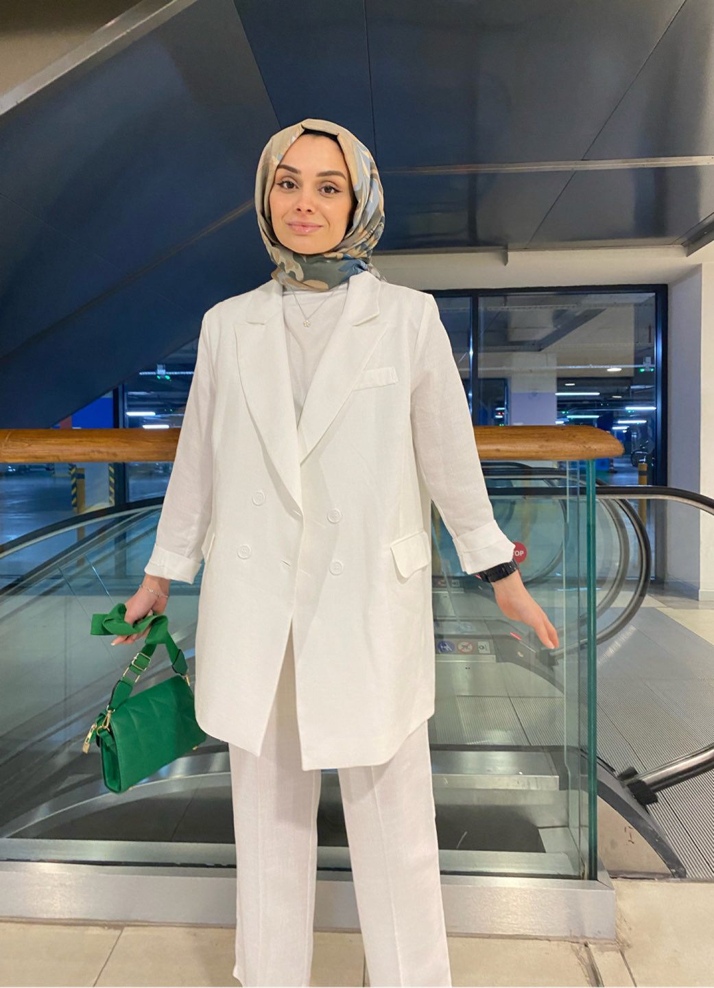 Beyaz Keten Blazer Ceket – Modern Şıklık | KUASAR