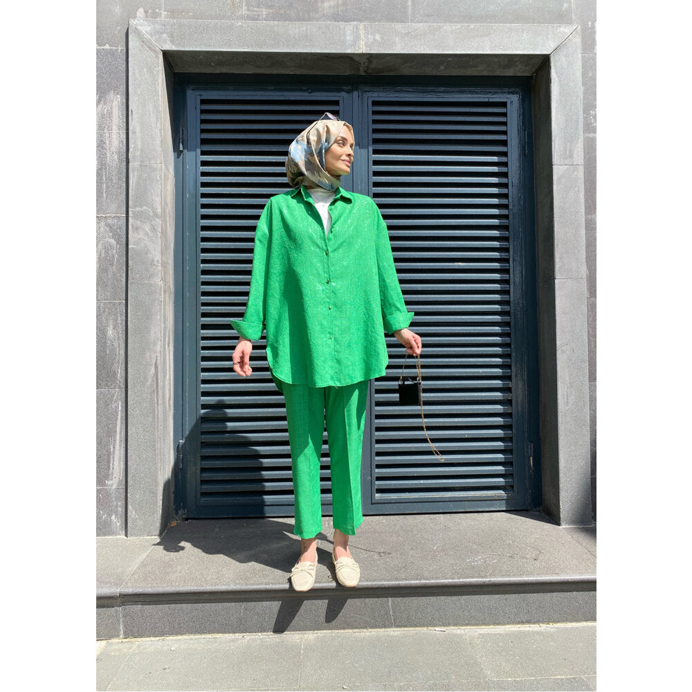 Kabartma Desenli Yeşil Gömlek