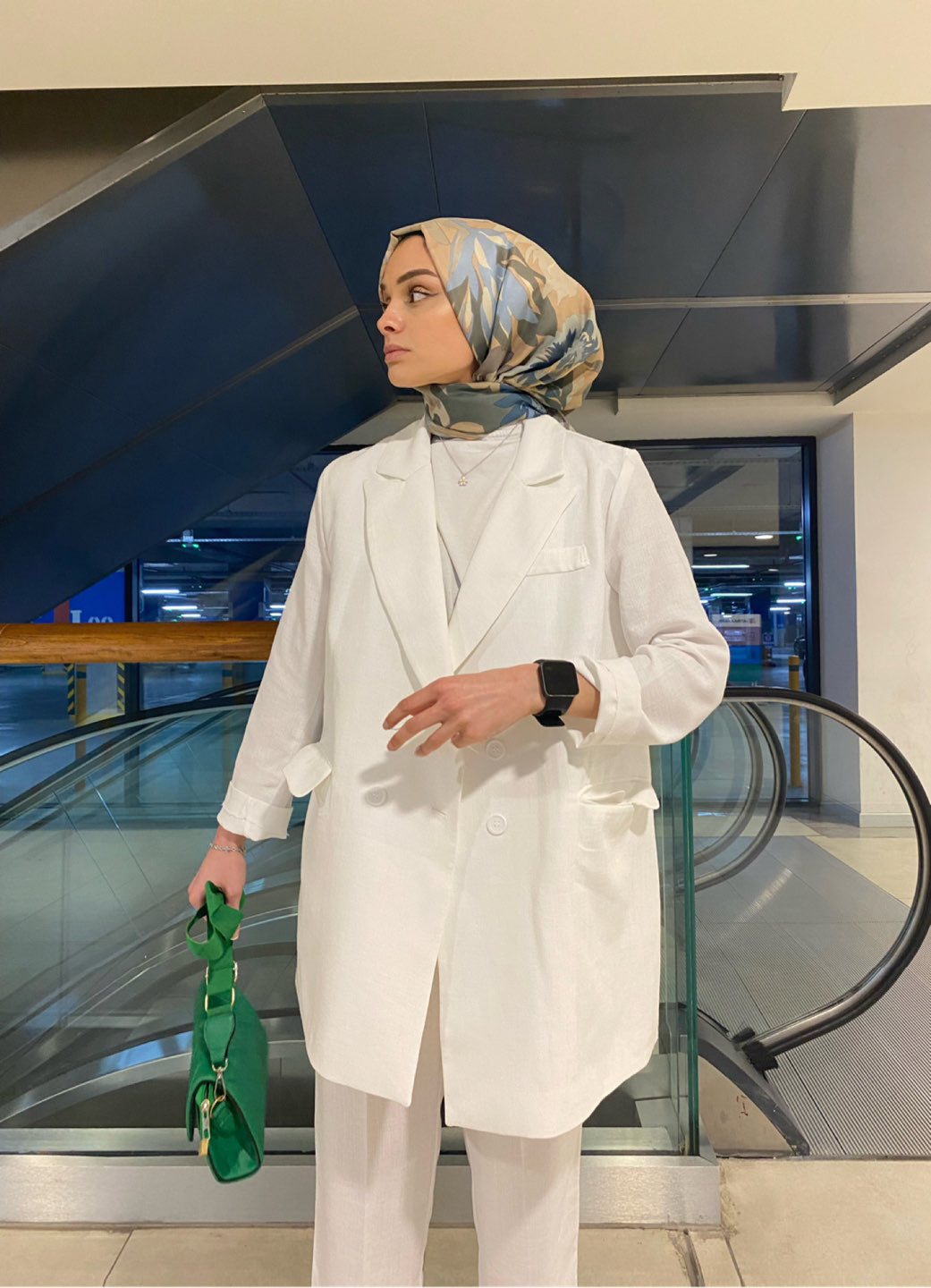 Beyaz Keten Blazer Ceket – Modern Şıklık | KUASAR